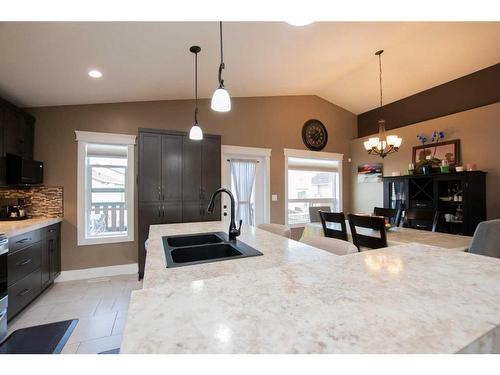 8522 70A Avenue, Grande Prairie, AB - Indoor Photo Showing Kitchen With Upgraded Kitchen