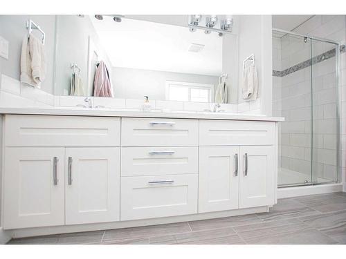 11306 59 Avenue, Grande Prairie, AB - Indoor Photo Showing Bathroom