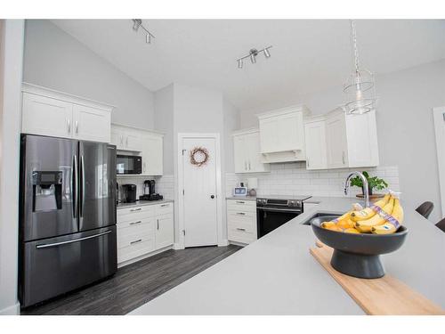 11306 59 Avenue, Grande Prairie, AB - Indoor Photo Showing Kitchen With Stainless Steel Kitchen With Upgraded Kitchen