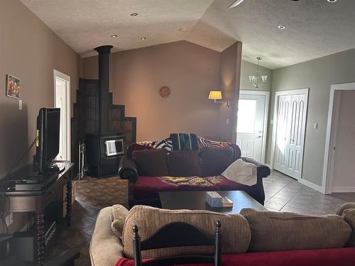 74224 Range Road 173, High Prairie, AB - Indoor Photo Showing Living Room