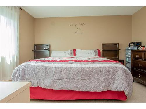 8833 73 Avenue, Grande Prairie, AB - Indoor Photo Showing Bedroom