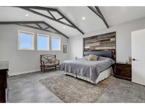9205 Lakeshore Drive, Grande Prairie, AB - Indoor Photo Showing Bedroom