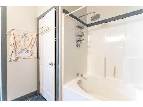9404 103 Avenue, Grande Prairie, AB - Indoor Photo Showing Bathroom