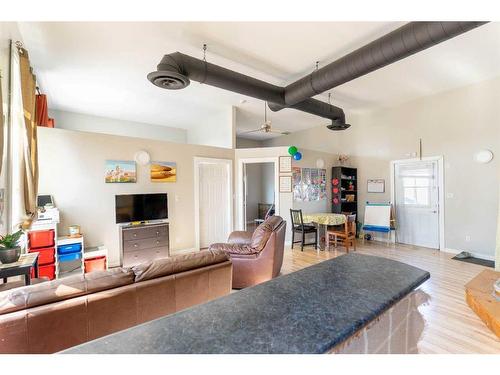 9404 103 Avenue, Grande Prairie, AB - Indoor Photo Showing Living Room