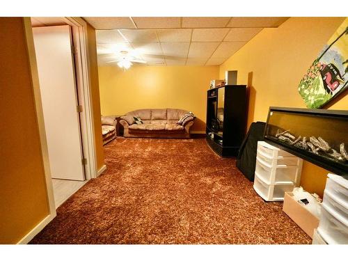 9109 136 Avenue, Peace River, AB - Indoor Photo Showing Other Room