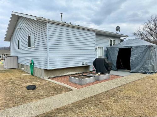 9109 136 Avenue, Peace River, AB - Outdoor With Exterior