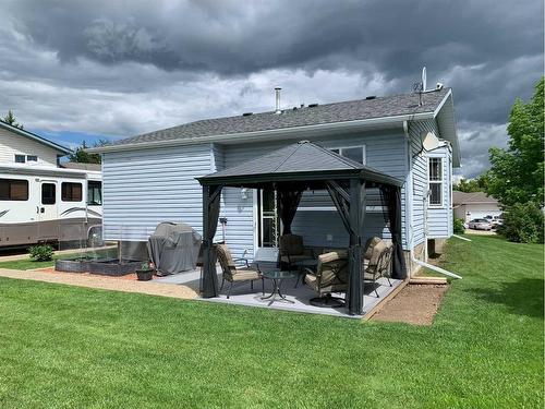 9109 136 Avenue, Peace River, AB - Outdoor