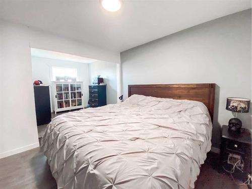 4728 53 Street, Rycroft, AB - Indoor Photo Showing Bedroom