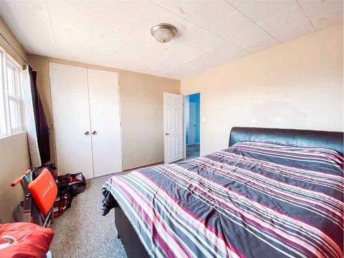 4728 53 Street, Rycroft, AB - Indoor Photo Showing Bedroom
