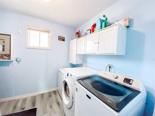 4728 53 Street, Rycroft, AB - Indoor Photo Showing Laundry Room