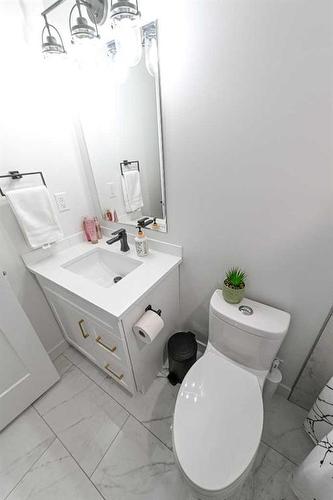 5814 90 Street, Grande Prairie, AB - Indoor Photo Showing Bathroom