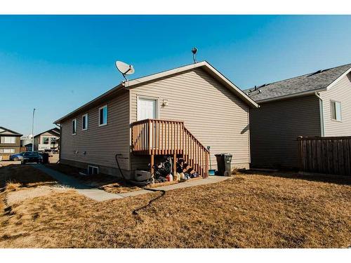 9615 113 Avenue, Clairmont, AB - Outdoor With Exterior