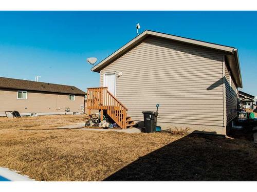 9615 113 Avenue, Clairmont, AB - Outdoor With Exterior