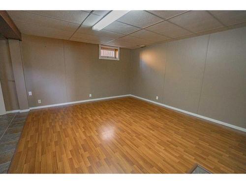 5237 54 Avenue, Berwyn, AB - Indoor Photo Showing Bedroom