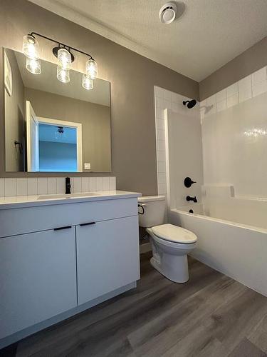 11310 107 Avenue, Grande Prairie, AB - Indoor Photo Showing Bathroom