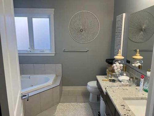11313 106A Avenue, Grande Prairie, AB - Indoor Photo Showing Bathroom