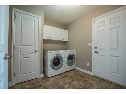 11826 86A Street, Grande Prairie, AB - Indoor Photo Showing Laundry Room