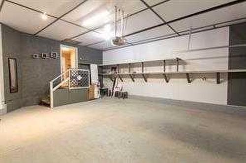 11826 86A Street, Grande Prairie, AB - Indoor Photo Showing Garage