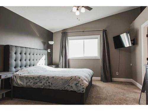 7518 115B Street, Grande Prairie, AB - Indoor Photo Showing Bedroom