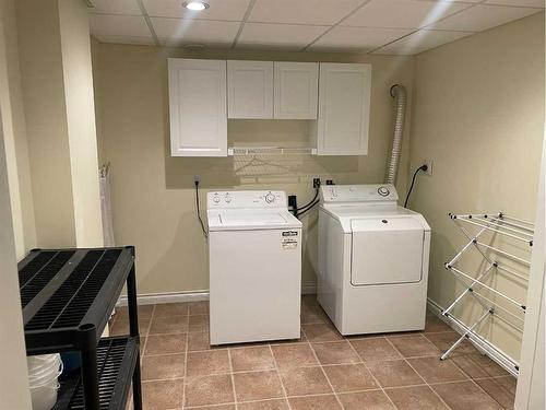 10510 90 Street, Peace River, AB - Indoor Photo Showing Laundry Room