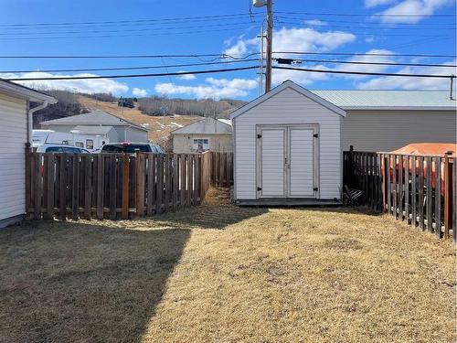 10510 90 Street, Peace River, AB - Outdoor