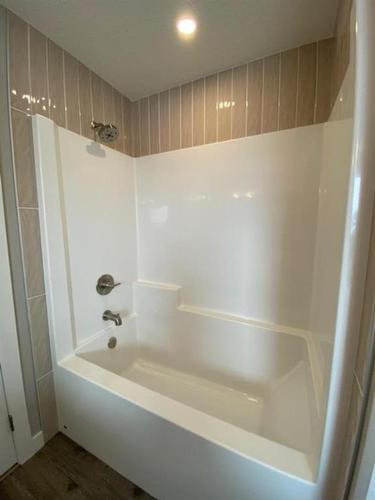 11342 107 Avenue, Grande Prairie, AB - Indoor Photo Showing Bathroom