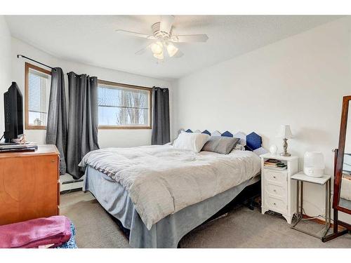 208-12015 Royal Oaks Drive, Grande Prairie, AB - Indoor Photo Showing Bedroom