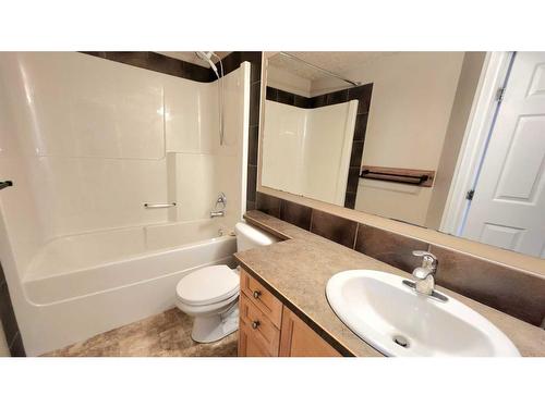 6915 112 Street, Grande Prairie, AB - Indoor Photo Showing Bathroom
