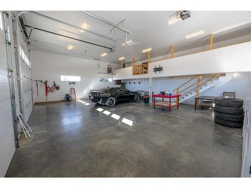 7811 Westminster Way, Rural Grande Prairie No. 1, County Of, AB - Indoor Photo Showing Garage