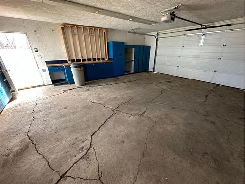 4913 53 Street, Grimshaw, AB - Indoor Photo Showing Garage
