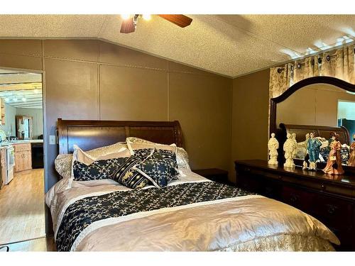 10313 100 Street, Fairview, AB - Indoor Photo Showing Bedroom