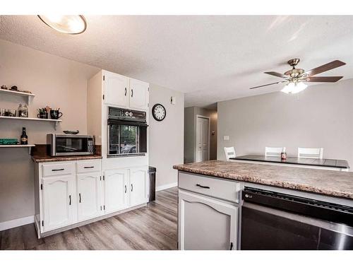 104 843058 Range Road 222, Rural Northern Lights, County Of, AB - Indoor Photo Showing Kitchen