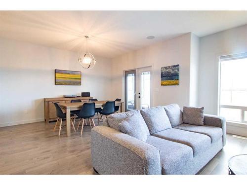 8522 71A Avenue, Grande Prairie, AB - Indoor Photo Showing Living Room