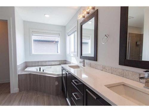 8522 71A Avenue, Grande Prairie, AB - Indoor Photo Showing Bathroom