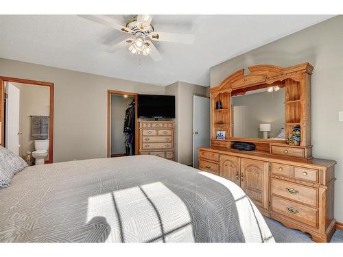 70023B 710 Township, Rural Grande Prairie No. 1, County Of, AB - Indoor Photo Showing Bedroom