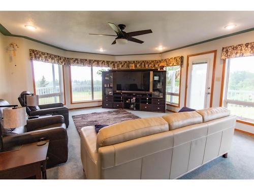 25-714053 Range Road 73, Rural Grande Prairie No. 1, County Of, AB - Indoor Photo Showing Living Room