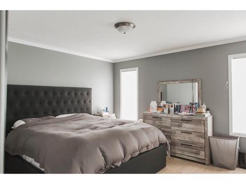 96 Pinnacle Way, Grande Prairie, AB - Indoor Photo Showing Bedroom
