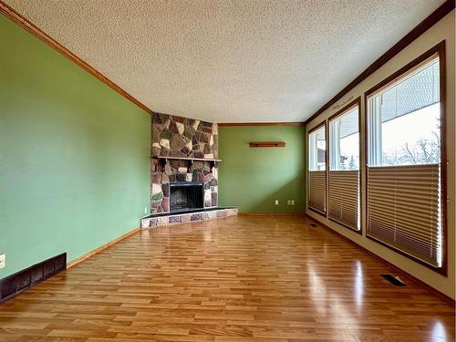 515 7 Avenue, Beaverlodge, AB - Indoor With Fireplace