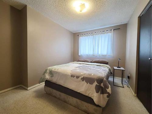 8005A 99 Street, Peace River, AB - Indoor Photo Showing Bedroom