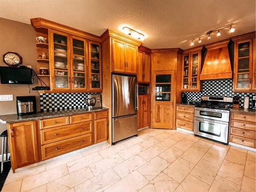 4527 49 Street, Rycroft, AB - Indoor Photo Showing Kitchen