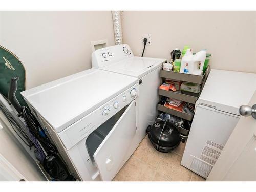 106-9810 96 Street, Grande Prairie, AB - Indoor Photo Showing Laundry Room