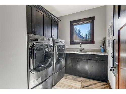35 64009 Twp Rd 704, Rural Grande Prairie No. 1, County Of, AB - Indoor Photo Showing Laundry Room