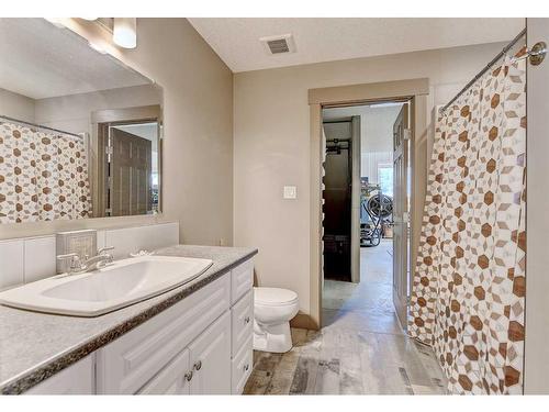 35 64009 Twp Rd 704, Rural Grande Prairie No. 1, County Of, AB - Indoor Photo Showing Bathroom