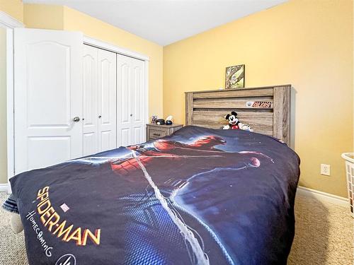 17 Pinnacle Boulevard, Grande Prairie, AB - Indoor Photo Showing Bedroom