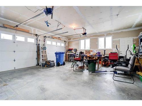 4801 45 Avenue, Spirit River, AB - Indoor Photo Showing Garage