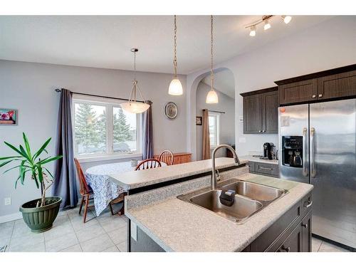 4801 45 Avenue, Spirit River, AB - Indoor Photo Showing Kitchen With Double Sink