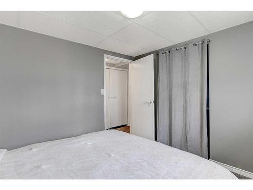 9749 93 Avenue, Wembley, AB - Indoor Photo Showing Bedroom