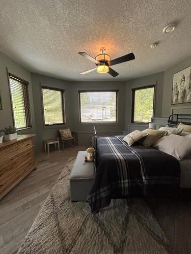 61033 704A Township, Rural Grande Prairie No. 1, County Of, AB - Indoor Photo Showing Bedroom