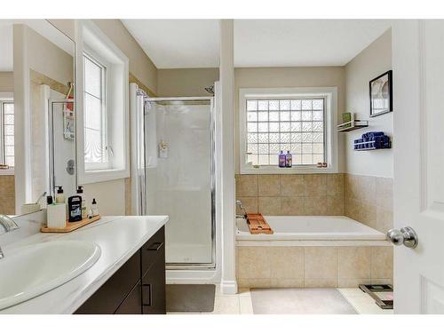 9010 Lakeshore Drive, Grande Prairie, AB - Indoor Photo Showing Bathroom