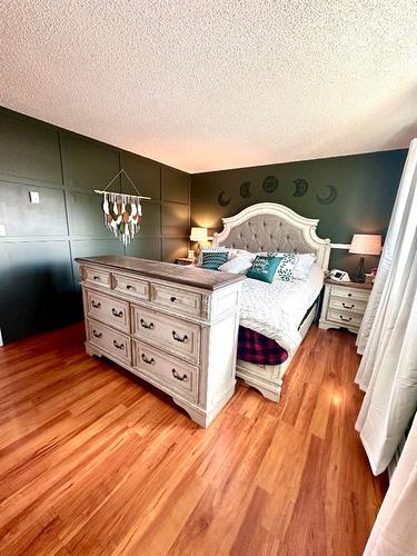 11002 Hoppe Avenue, Grande Cache, AB - Indoor Photo Showing Bedroom